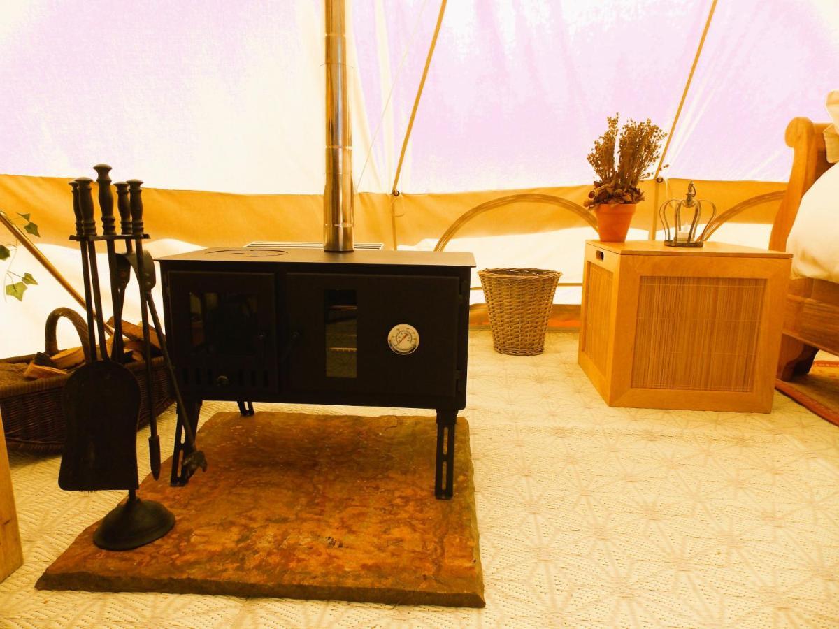 Hope Cottage Bell Tent Retreat Ashbourne  Bagian luar foto