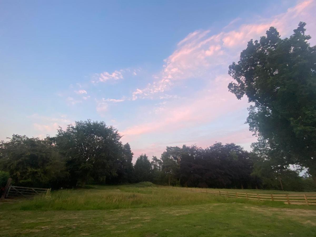 Hope Cottage Bell Tent Retreat Ashbourne  Bagian luar foto