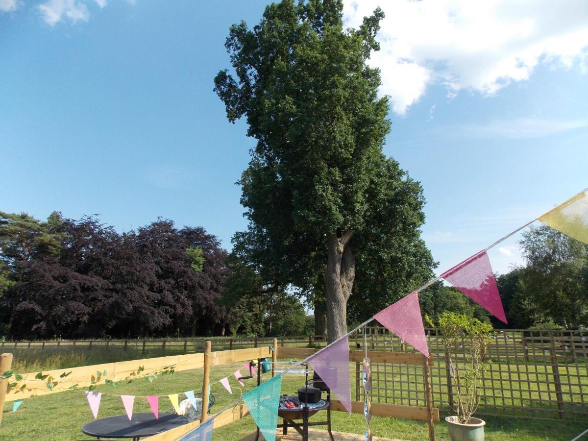 Hope Cottage Bell Tent Retreat Ashbourne  Bagian luar foto
