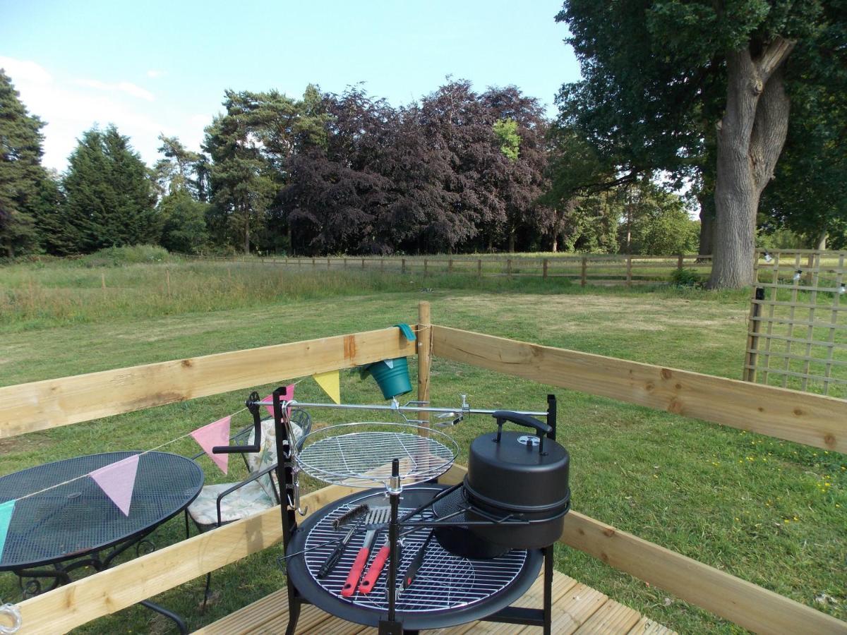 Hope Cottage Bell Tent Retreat Ashbourne  Bagian luar foto