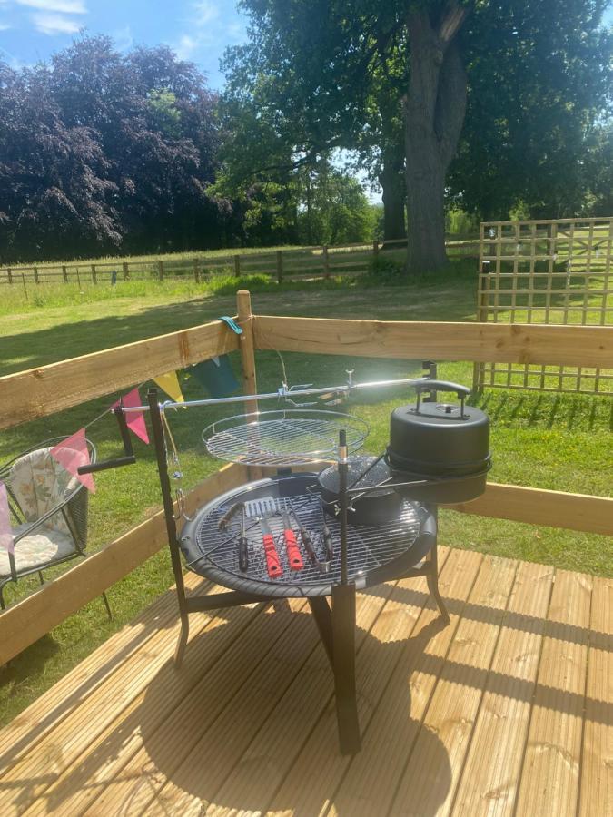 Hope Cottage Bell Tent Retreat Ashbourne  Bagian luar foto